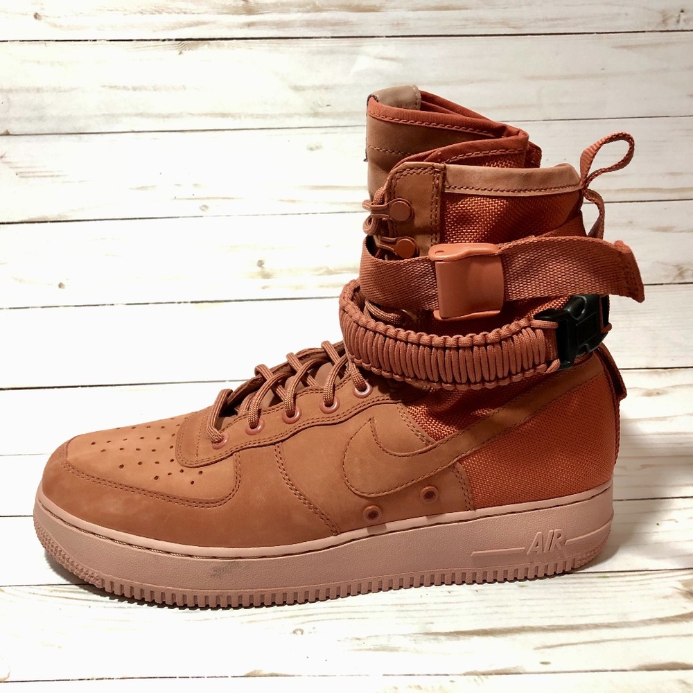 Nike SF AF1/Air Force 1 Dusty Peach High Top NWOT